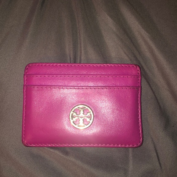 Tory Burch Handbags - Tory Burch Robinson Leather Card Case